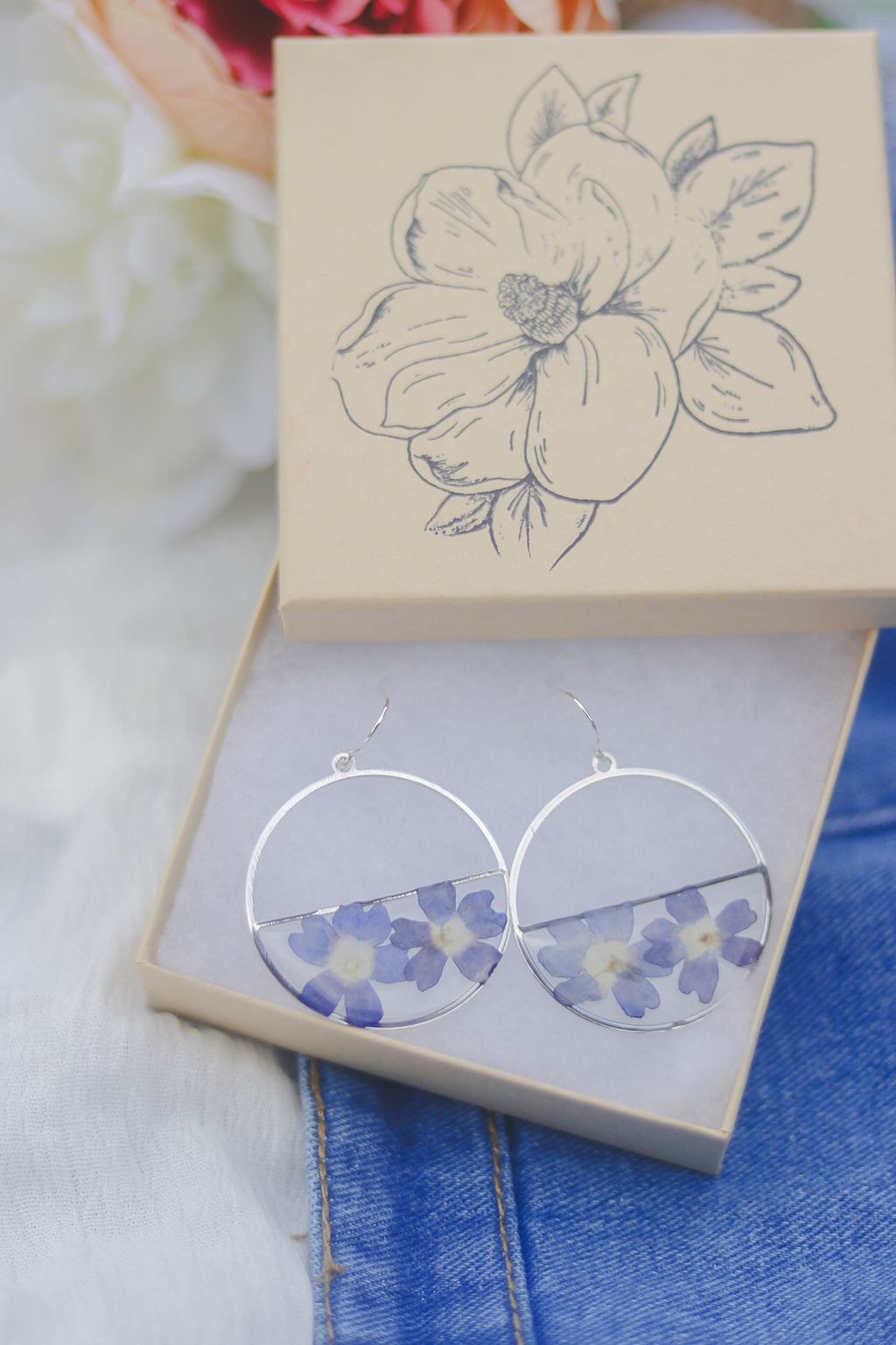 Pressed cosmos hoop earrings, Dried flower handmade resin earrings,  Botanical earrings, Real flower earrings, Hypoallergenic earrings