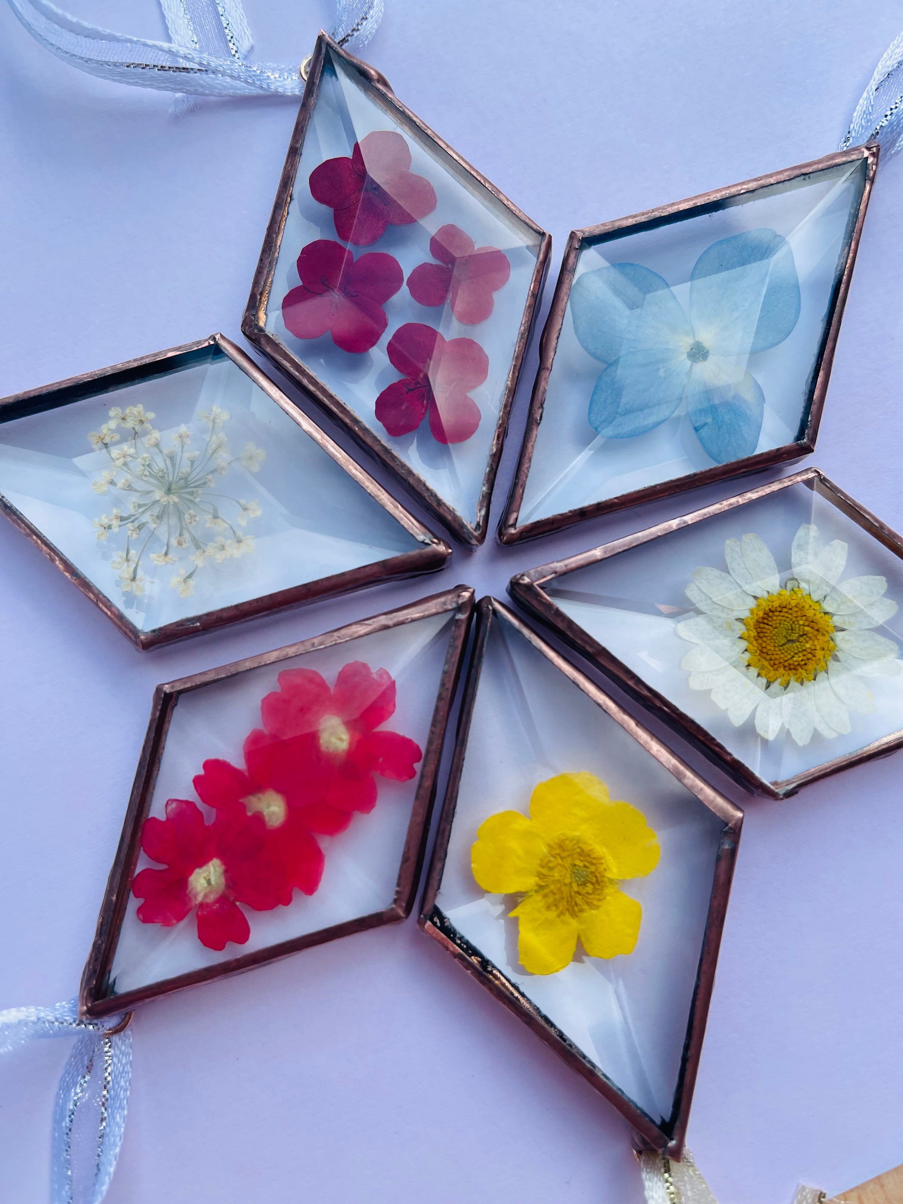 Christmas Ornament | Real Pressed Flowers | Nature Lover